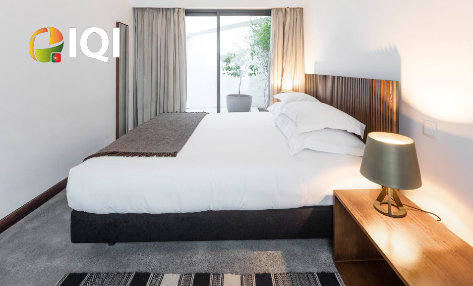 L'and Vineyards image