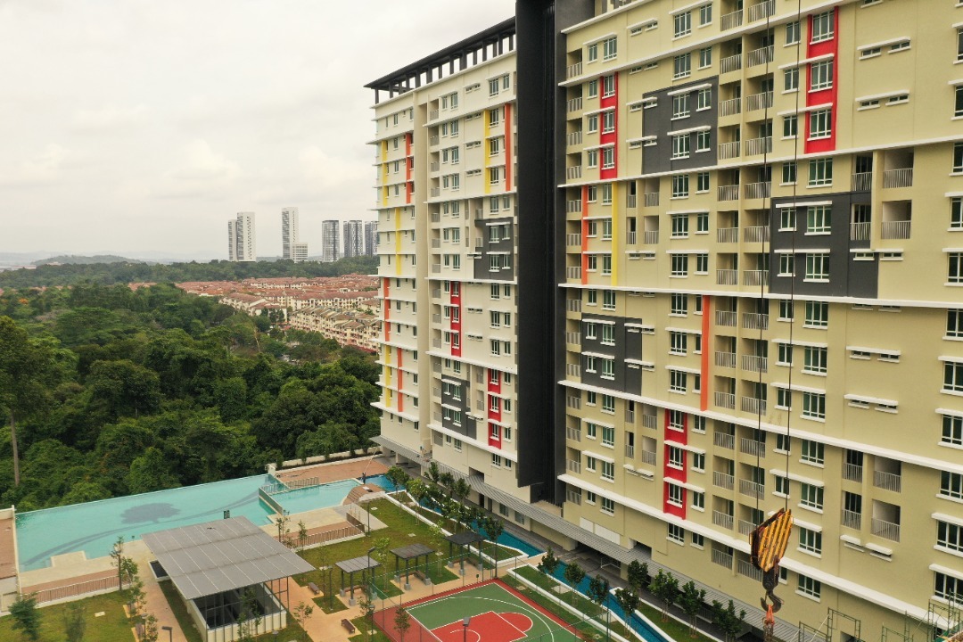 Alpinia Residence image