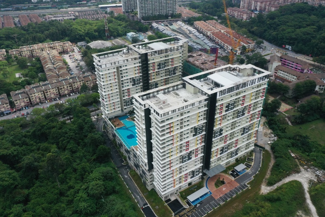 Alpinia Residence image