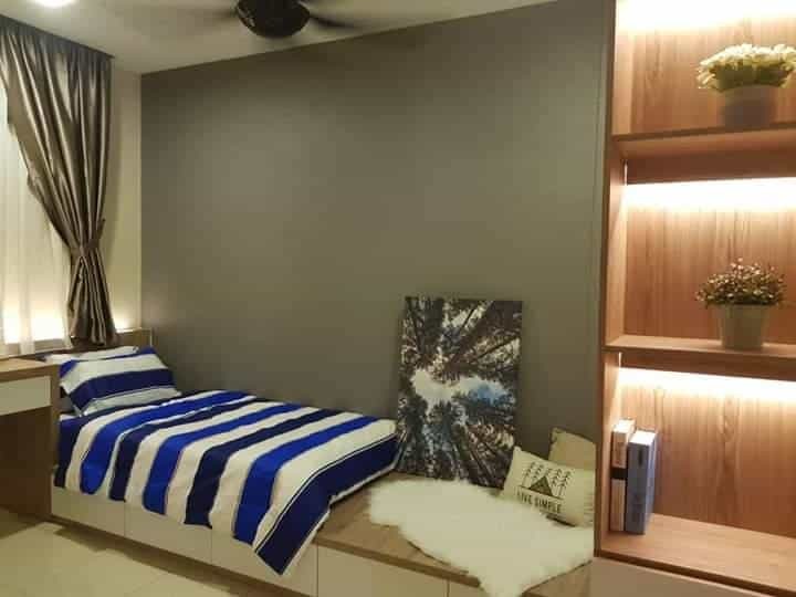 Lagenda Teluk Intan image