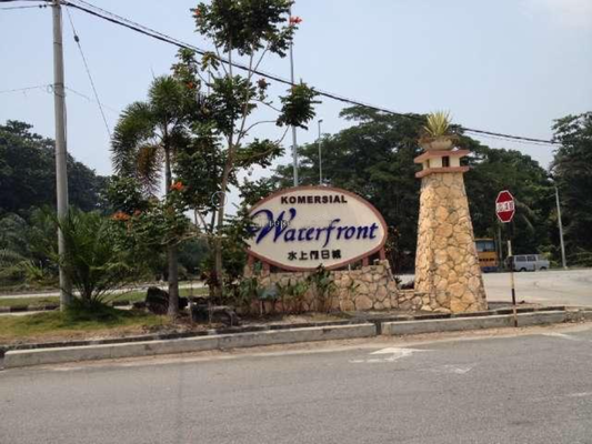 Waterfront Village Shop  image