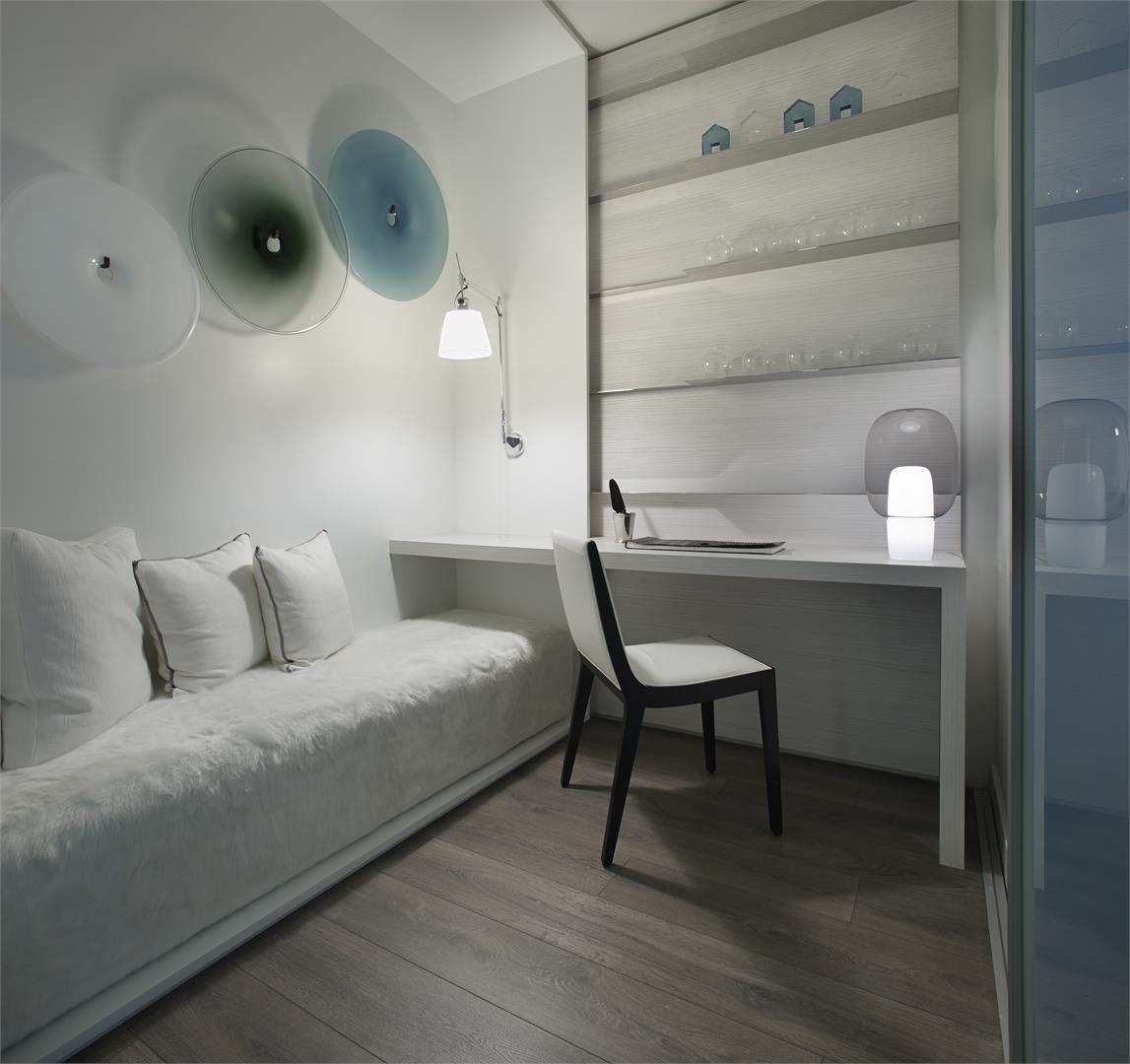 Nautique Lakefront Residences image