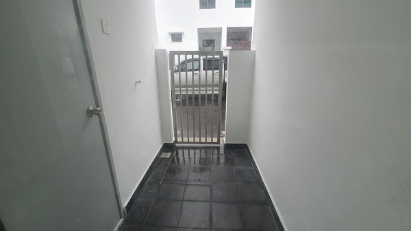 Jauhar Homes @ Kempas | IQI Global 18