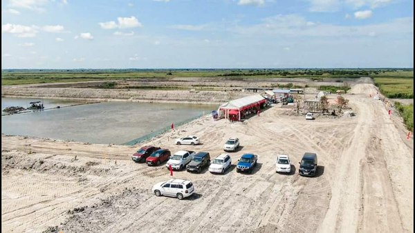 Bopha  Kbal Chroy Land image