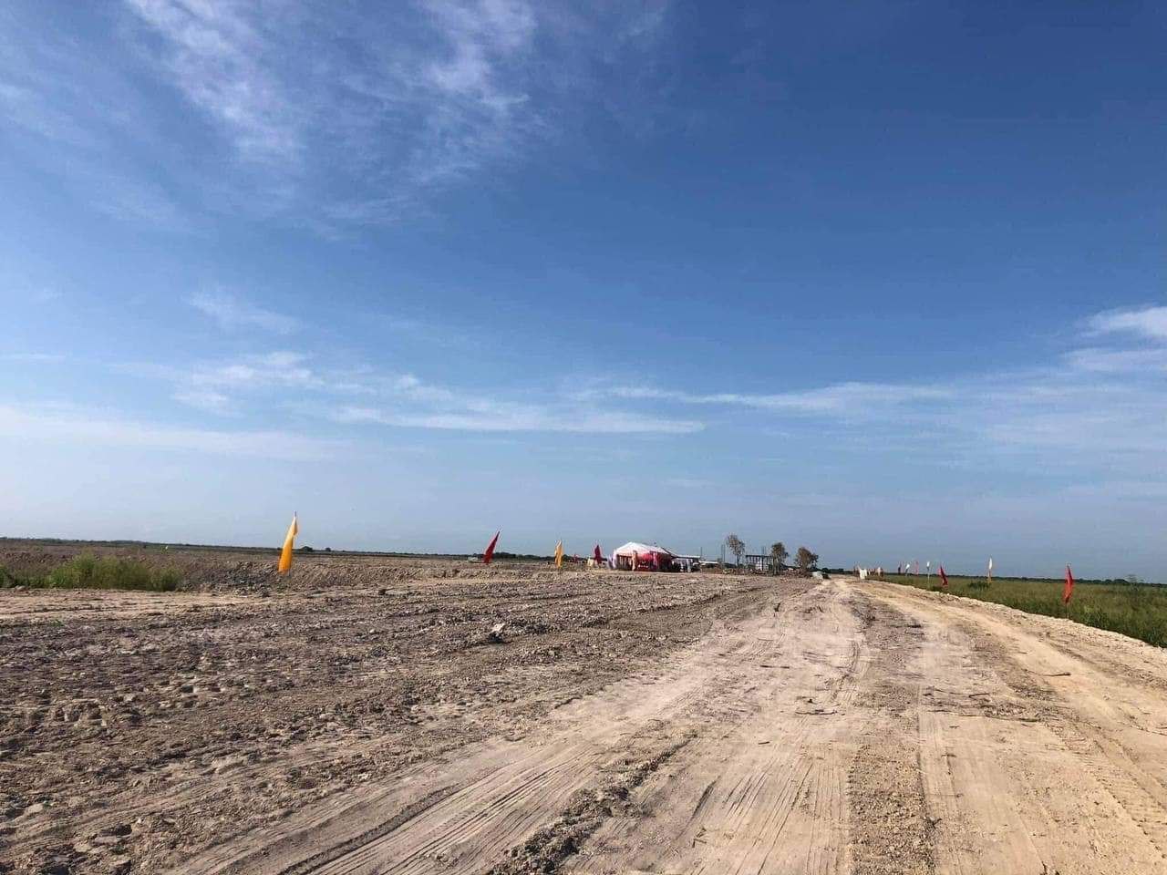 Bopha  Kbal Chroy Land image