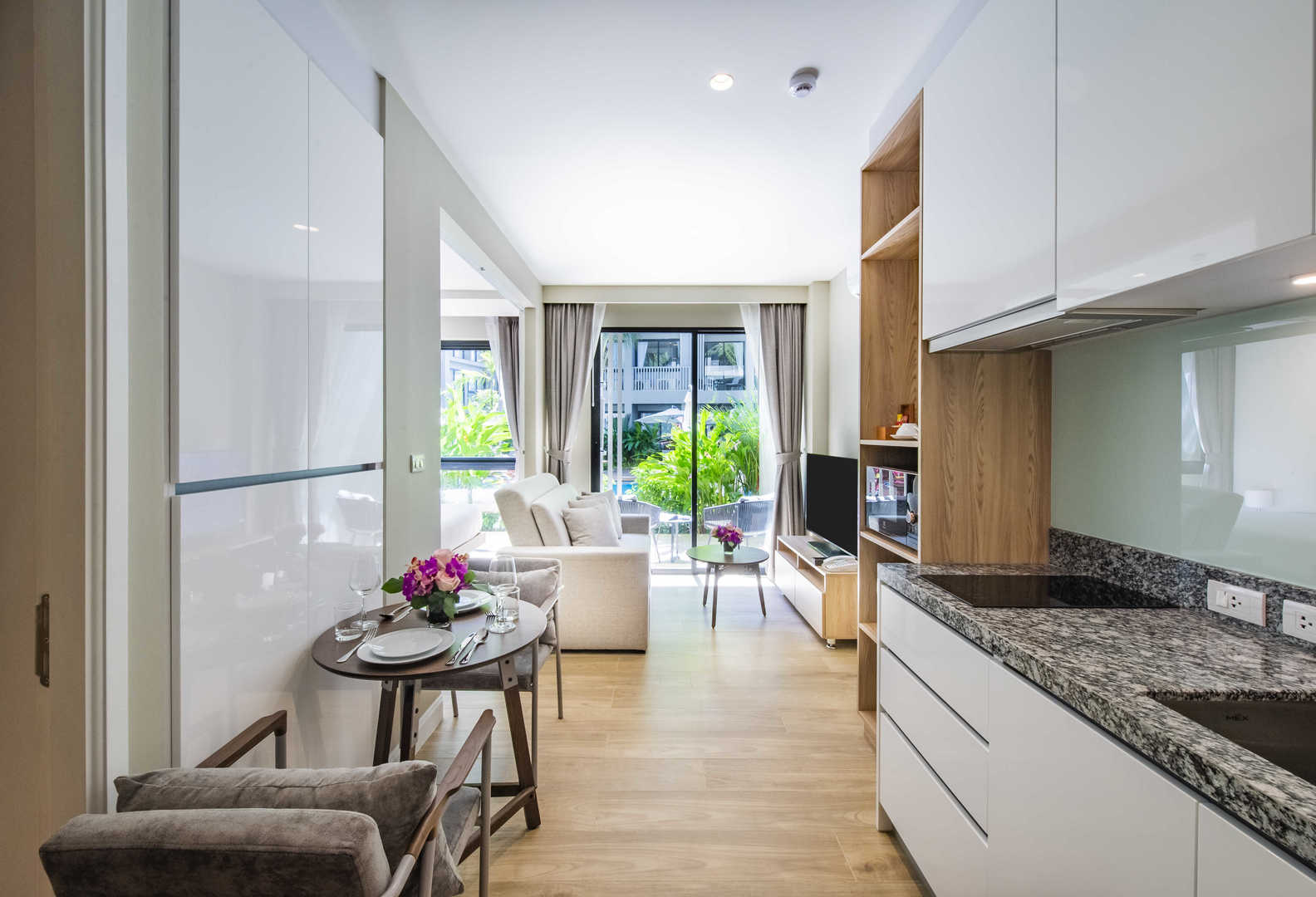 Diamond Condominium  image