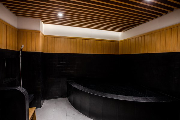 Runesu Thonglor 5 image