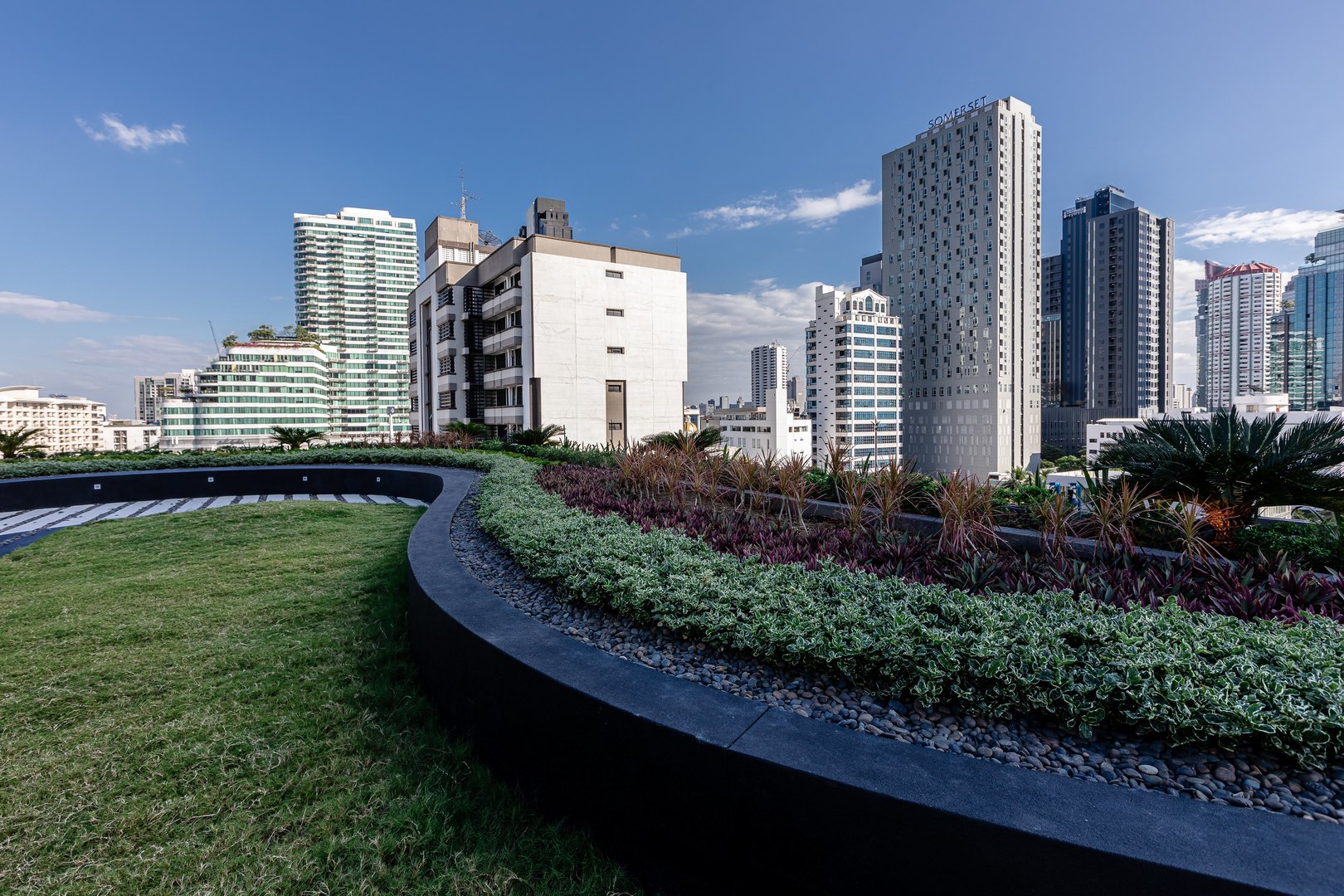 Runesu Thonglor 5 image