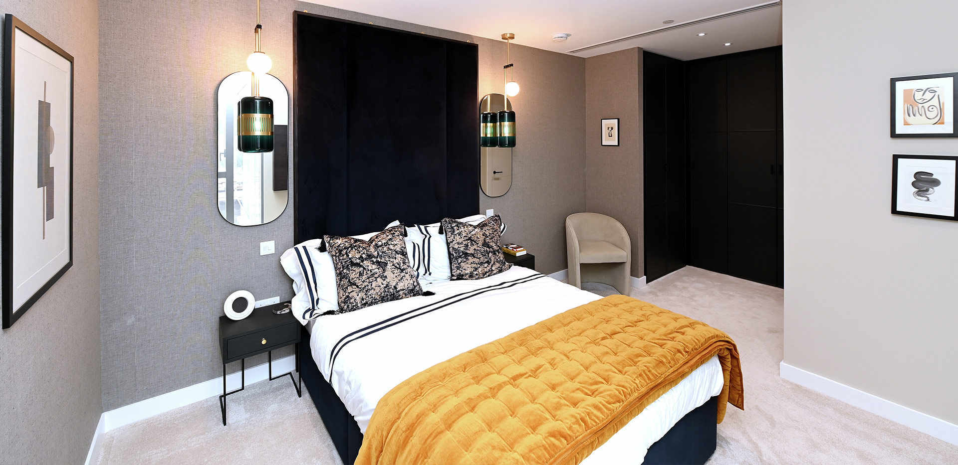 250 City Road - Valencia Tower image