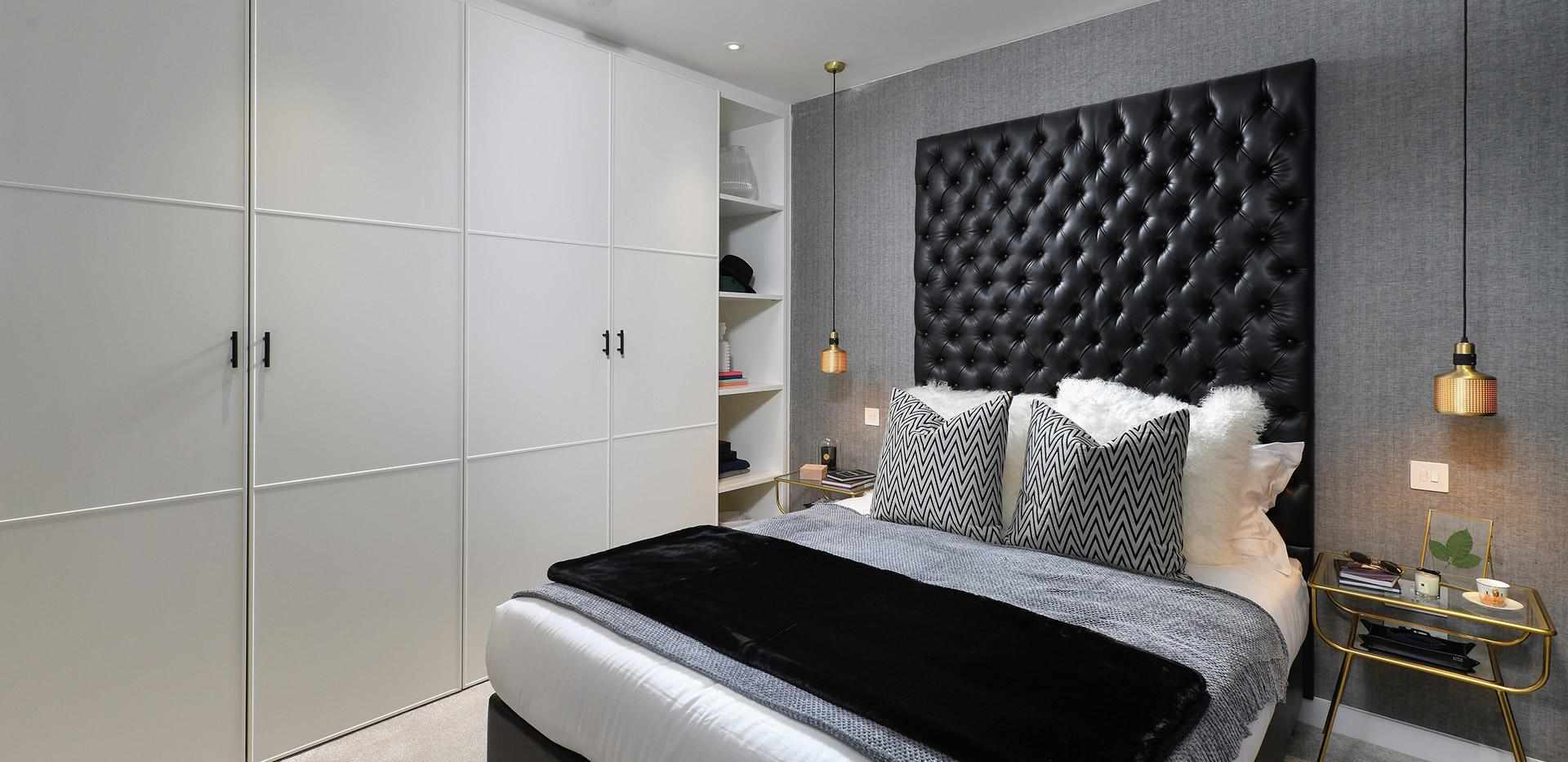 250 City Road - Valencia Tower image