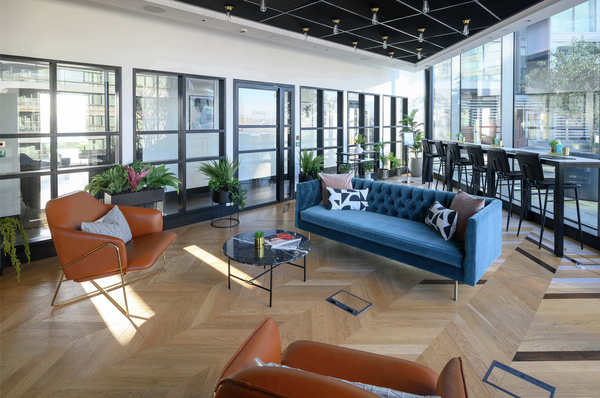 250 City Road - 10.04 Carrara Tower image