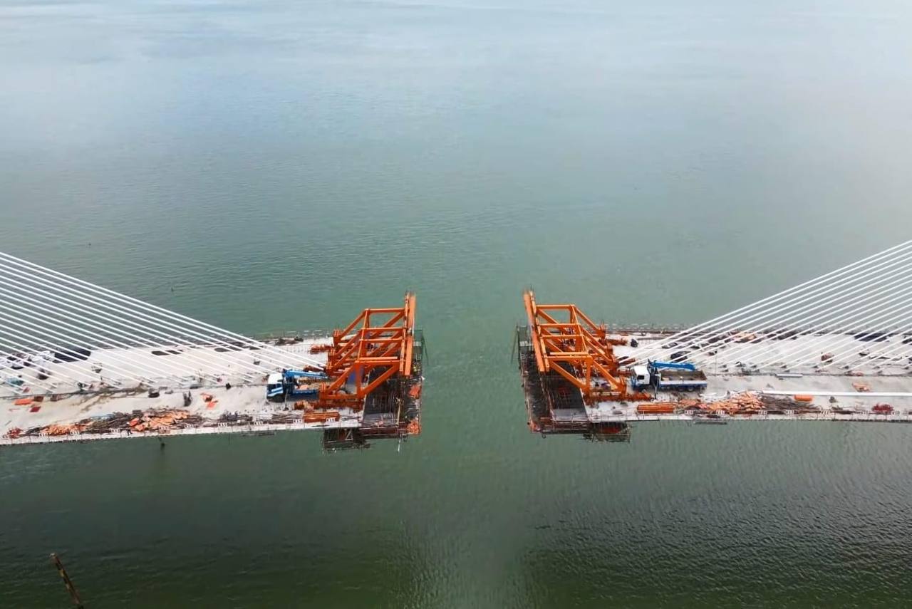 Vue Aston Condominium image