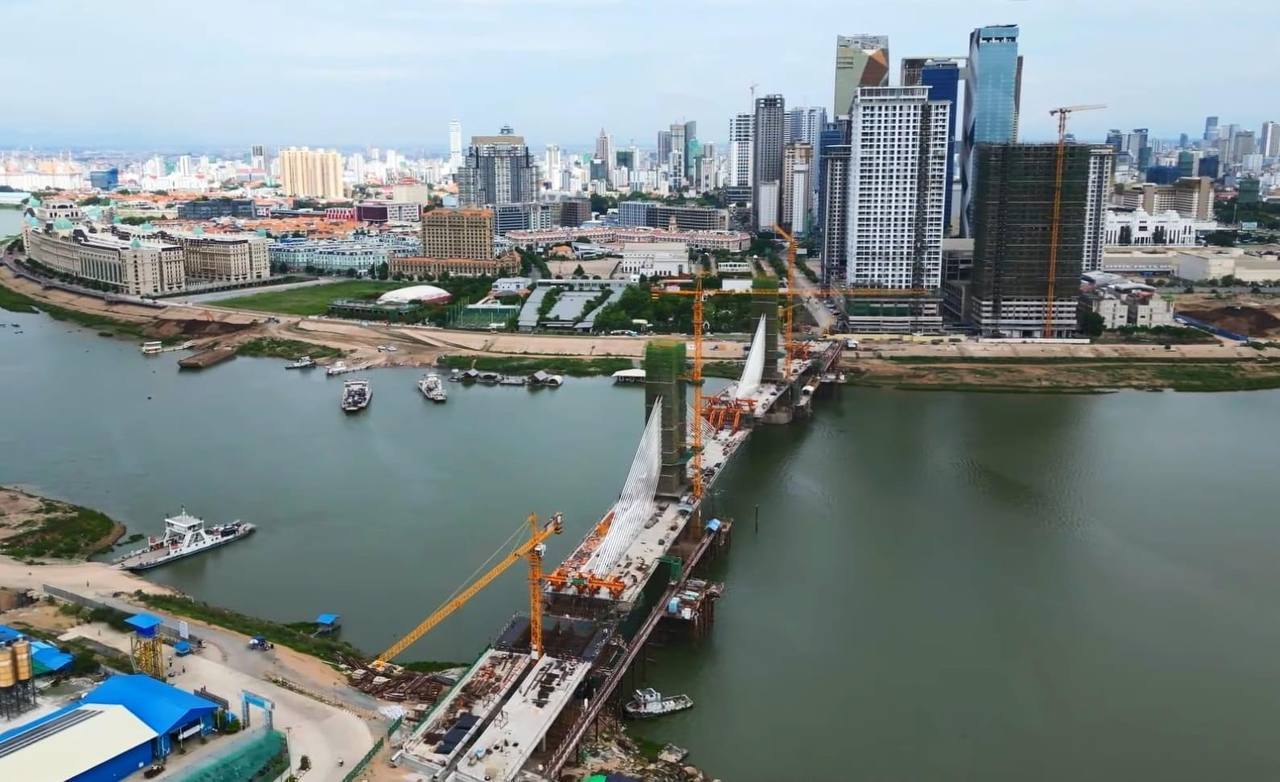 Vue Aston Condominium image