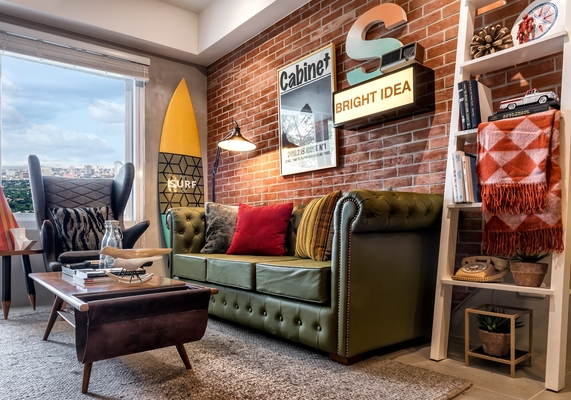 Maven at Capitol Commons image