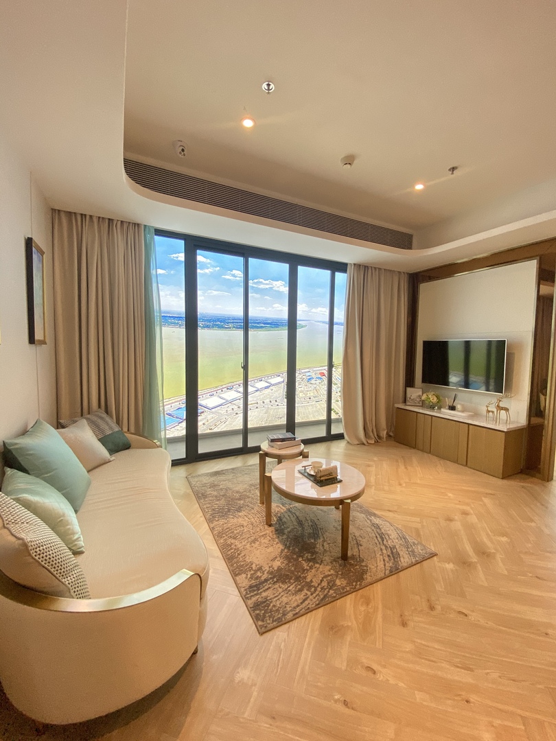 Mesong Phnom Penh image