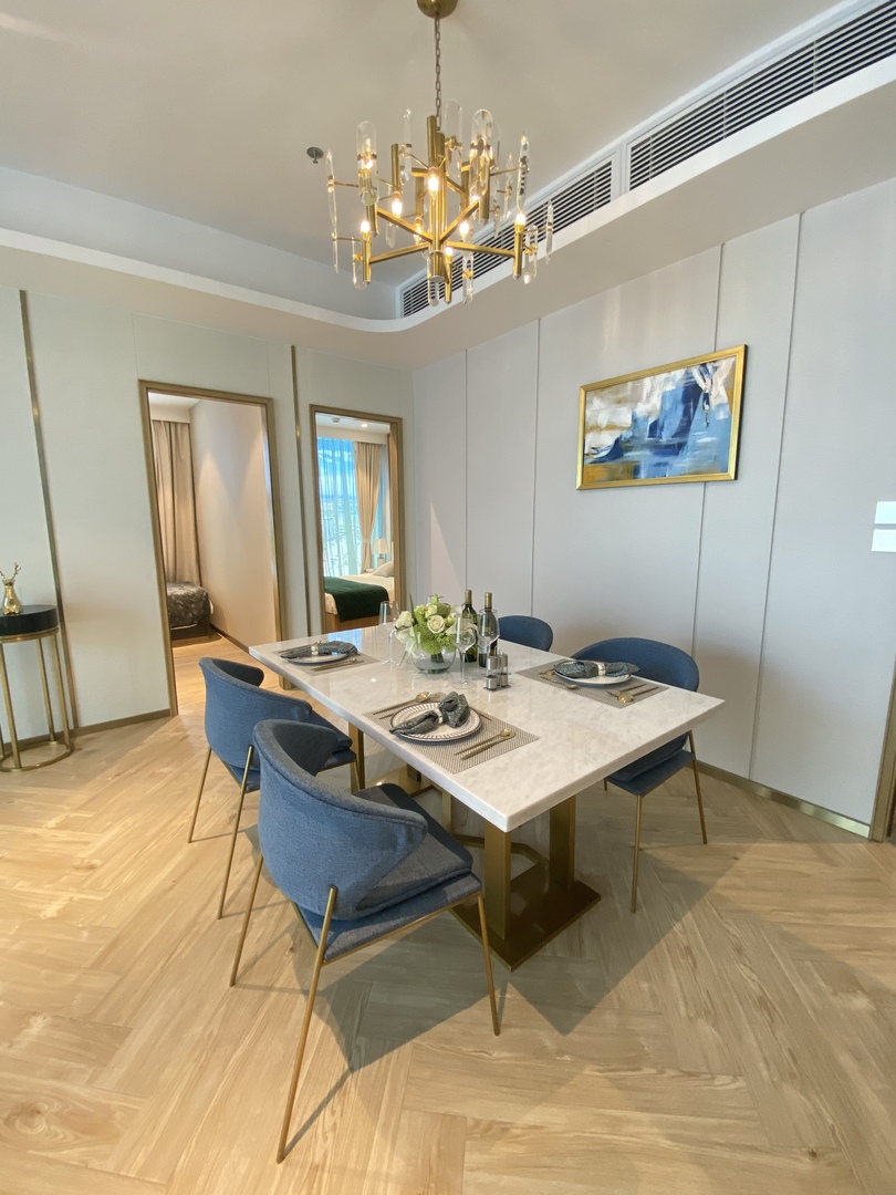 Mesong Phnom Penh image