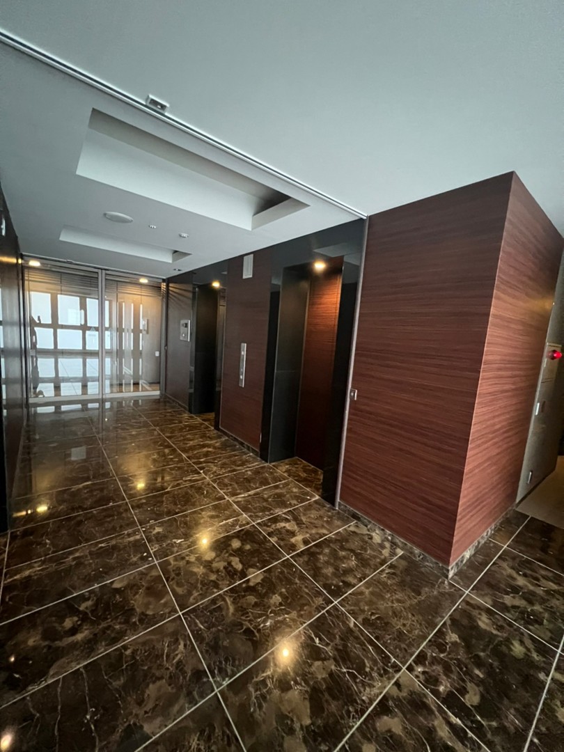 World City Towers Capital Tower image