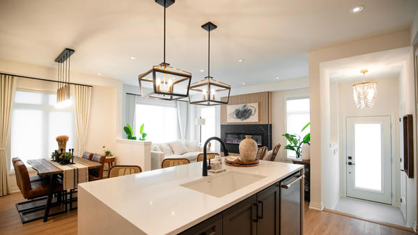 West Brant Heights image