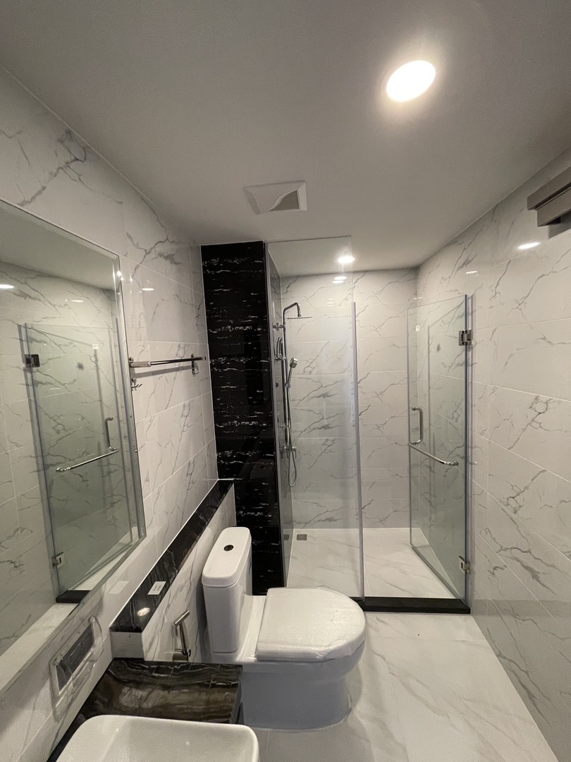 Sapphire Sathorn - Rama III image