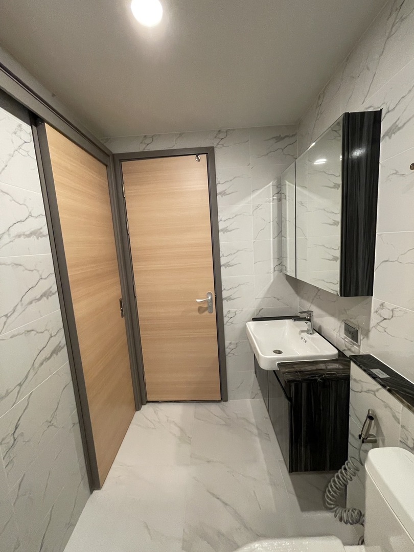 Sapphire Sathorn - Rama III image