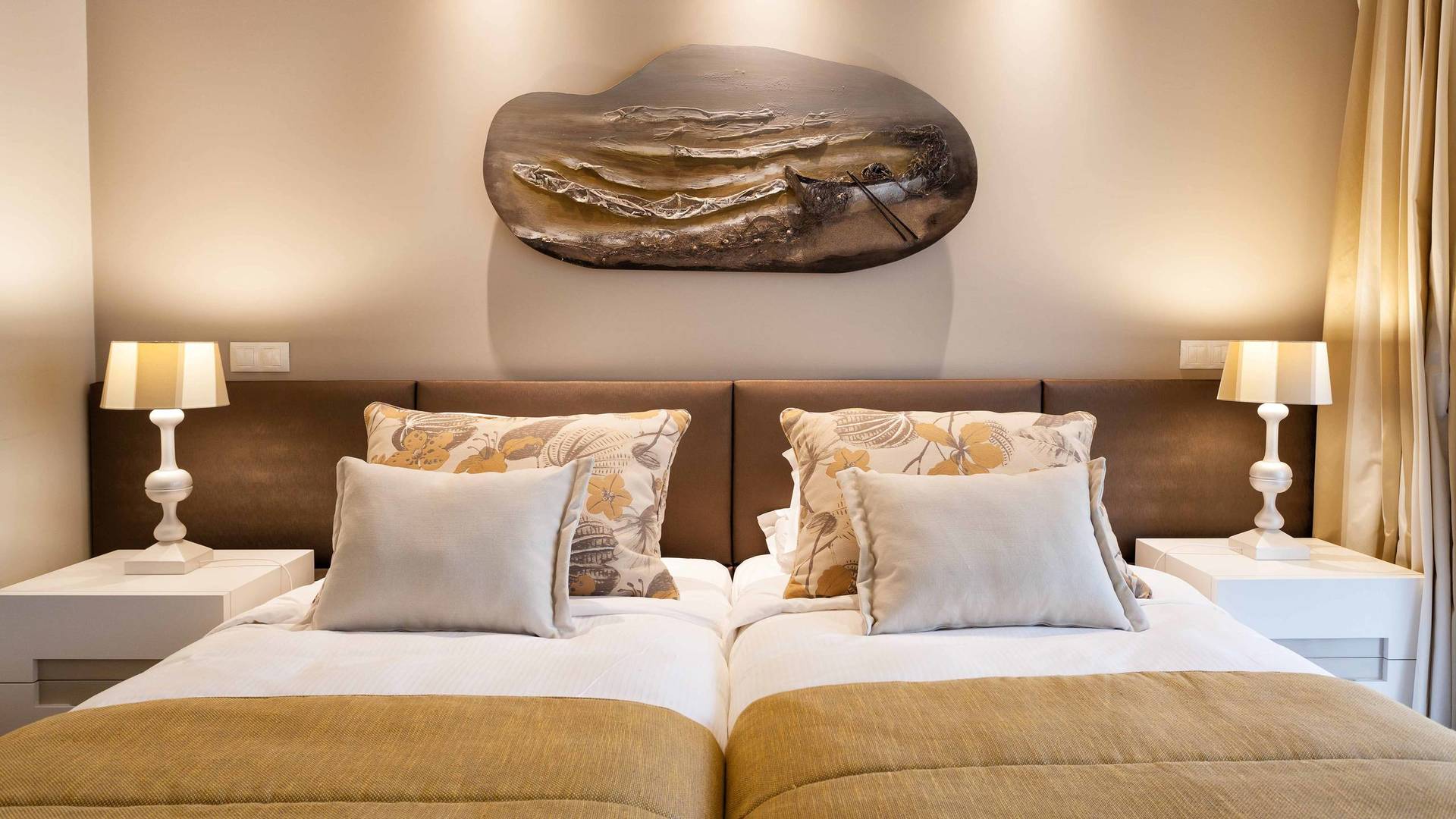 Pine Cliffs Suites image