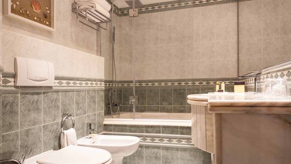 Pine Cliffs Suites image