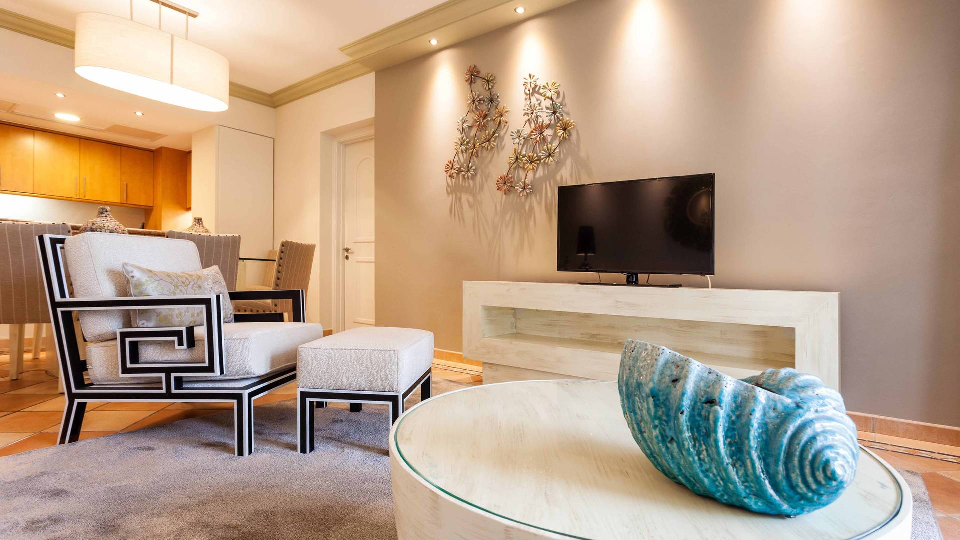 Pine Cliffs Suites image