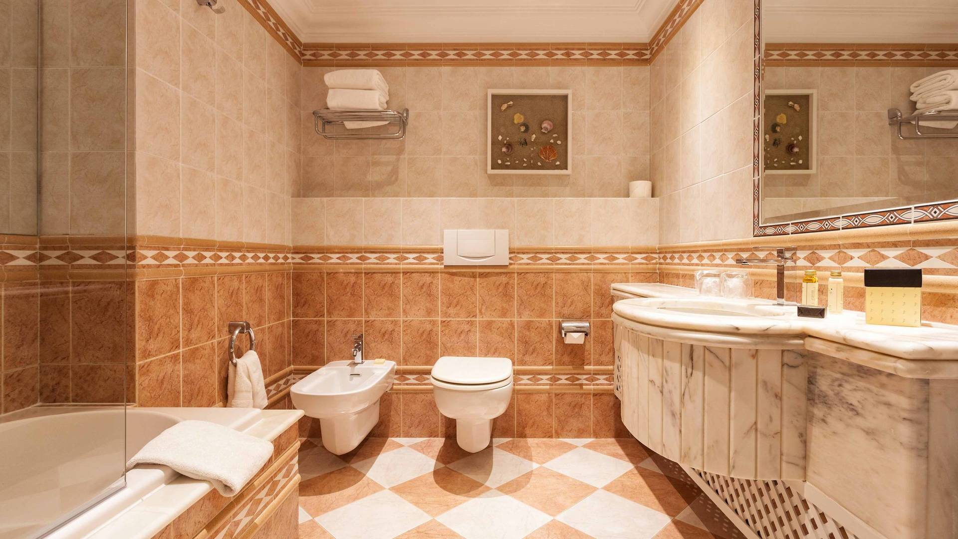 Pine Cliffs Suites image