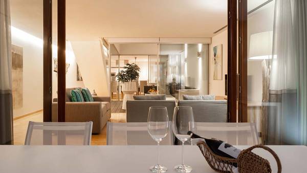 Pine Cliffs Terraces image