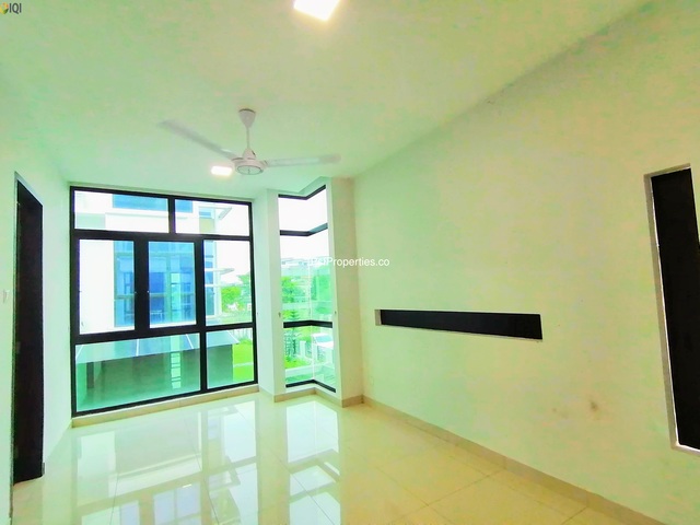 Maple Terrace image