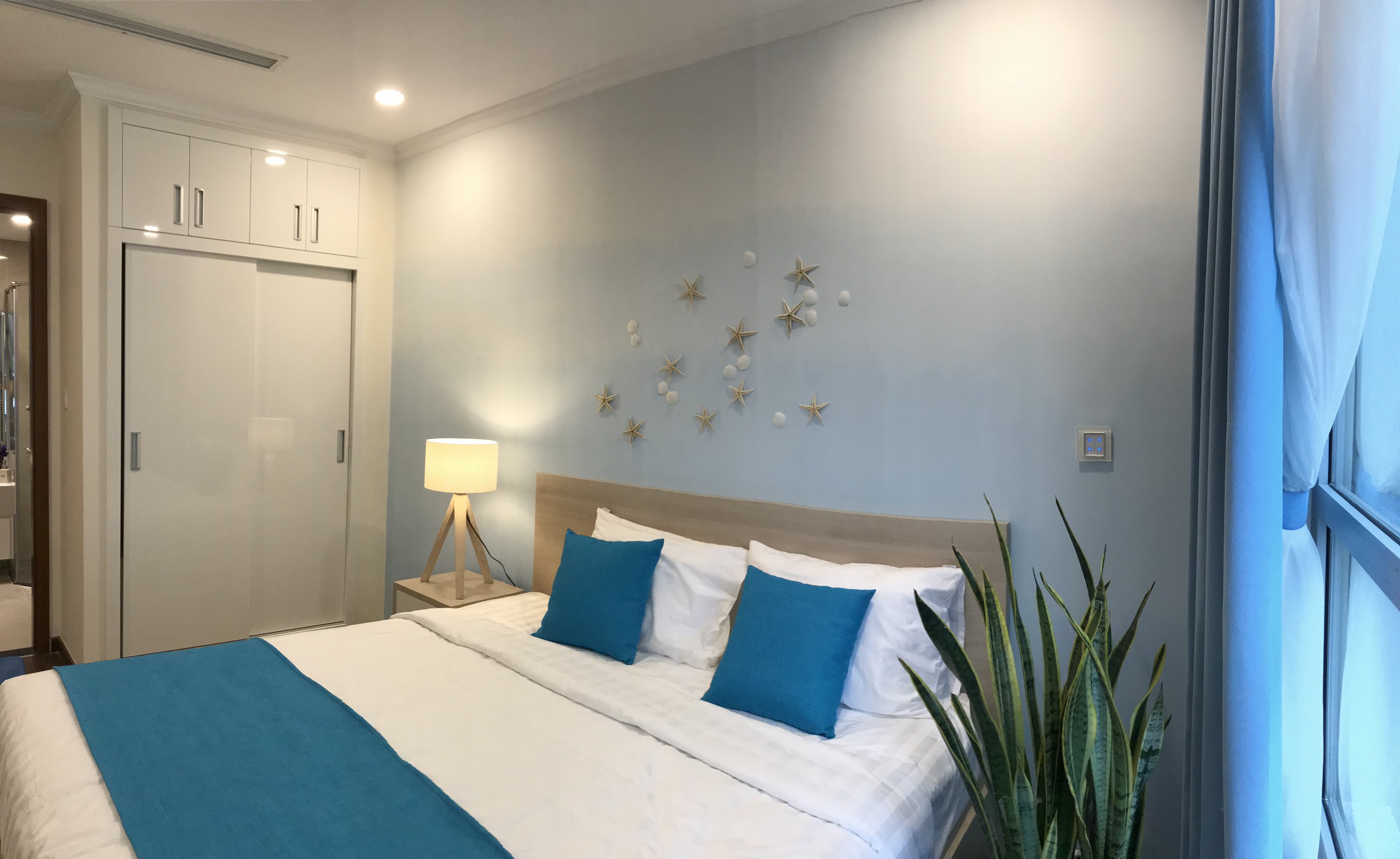 VINHOMES CENTRAL PARK, 2 BEDROOM, FULLY FURNISHED, BINH THANH DISTRICT image