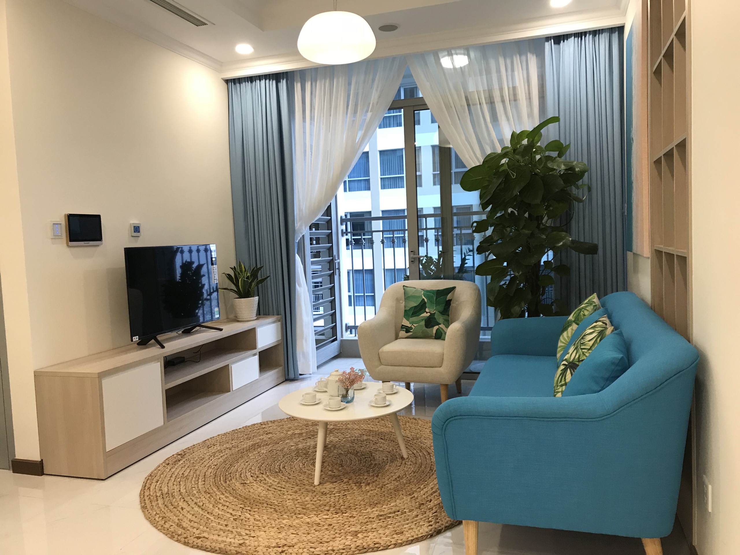 VINHOMES CENTRAL PARK, 2 BEDROOM, FULLY FURNISHED, BINH THANH DISTRICT image