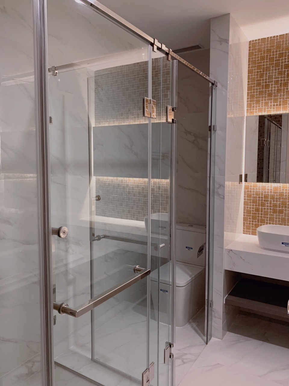 MADISON, 2 BEDROOM, 88.8 SQM, FULLY HIGH-END FURNISHED, DISTRICT 1 image