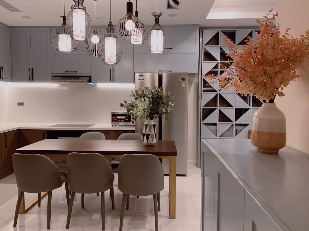 MADISON, 2 BEDROOM, 88.8 SQM, FULLY HIGH-END FURNISHED, DISTRICT 1 image