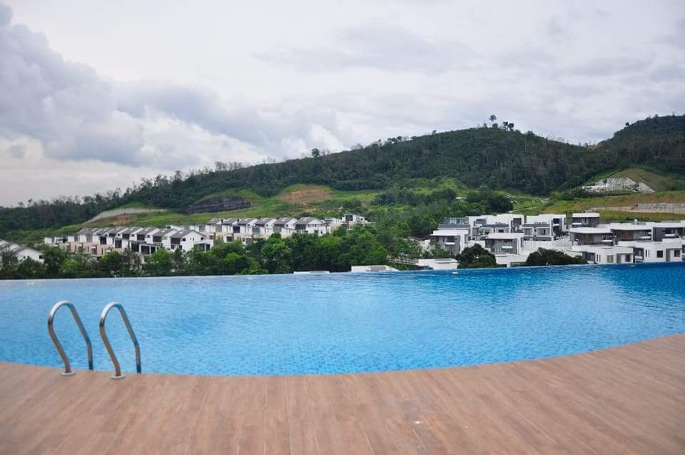 Suterapine condo sungai long image