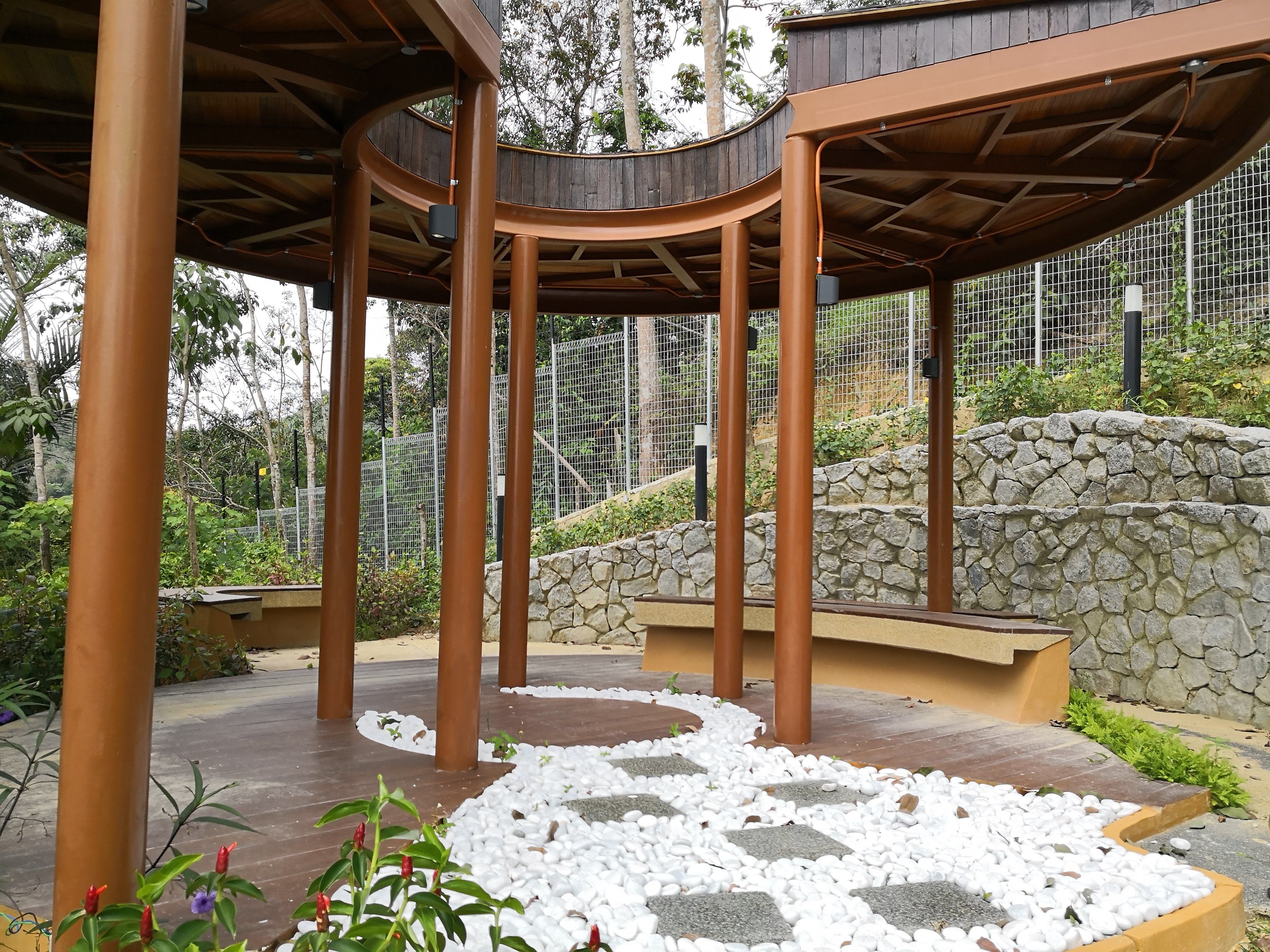 Suterapine Condo  image