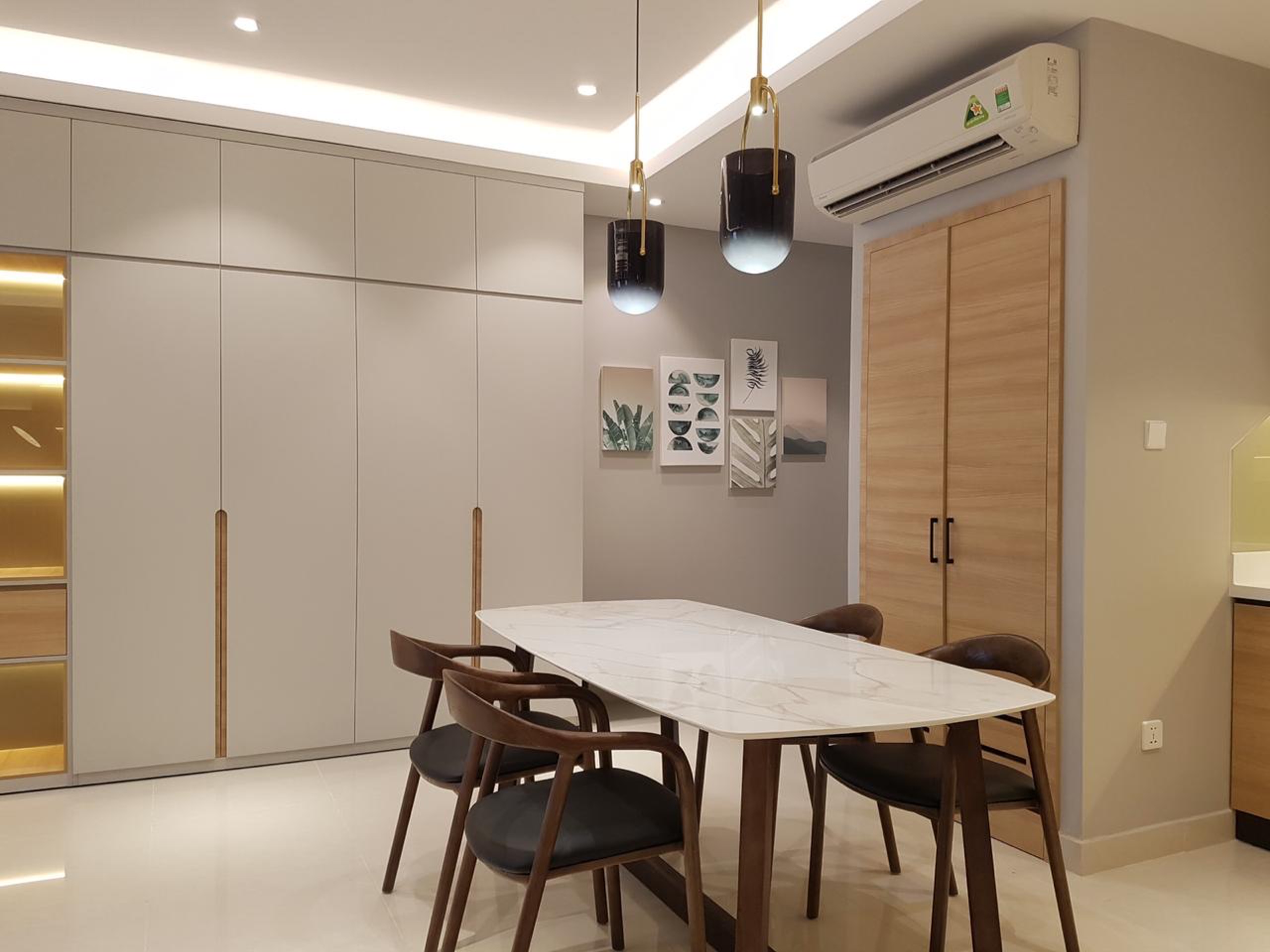 SAIGON ROYAL, 2 BEDROOM, FULLY FURNISHED, RIVER AND DISTRICT 1 VIEW image