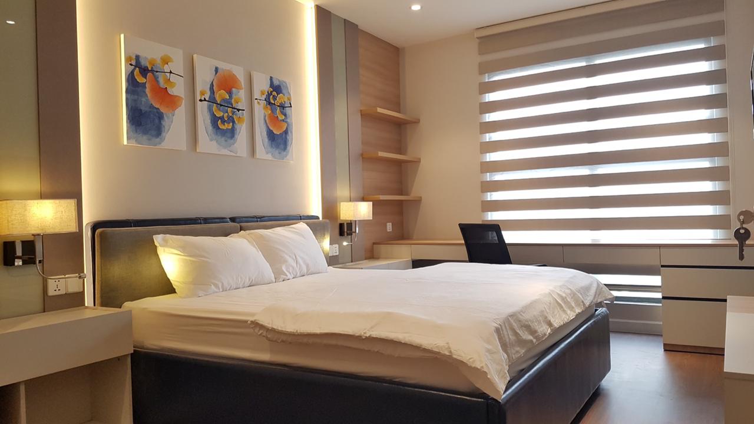 SAIGON ROYAL, 2 BEDROOM, FULLY FURNISHED, RIVER AND DISTRICT 1 VIEW image