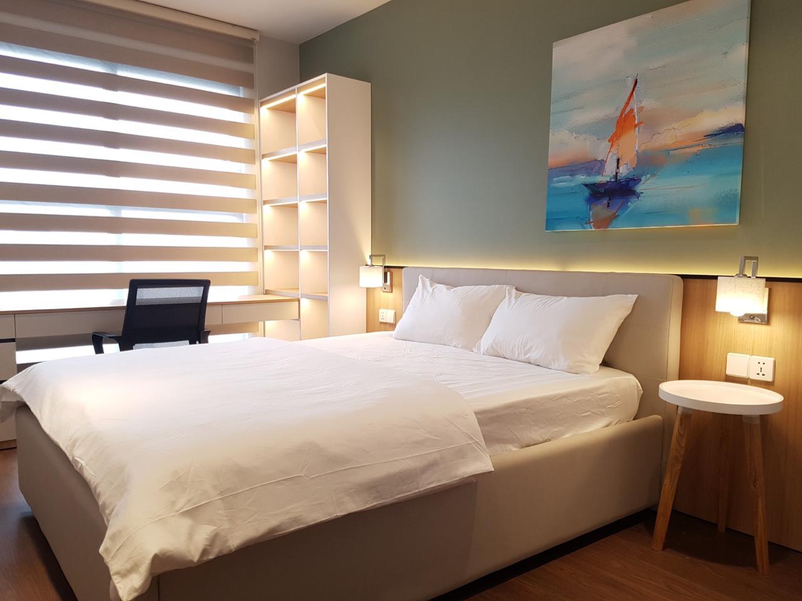 SAIGON ROYAL, 2 BEDROOM, FULLY FURNISHED, RIVER AND DISTRICT 1 VIEW image