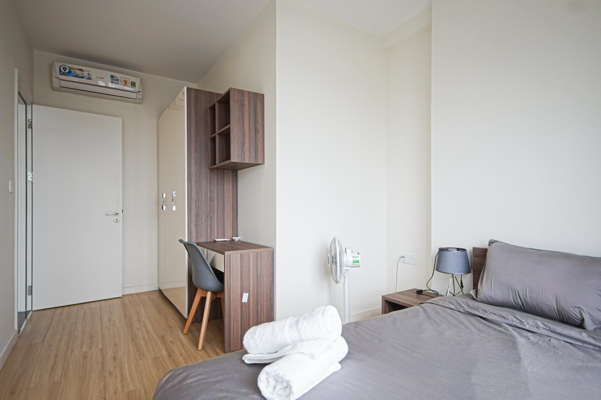 MILLENNIUM, 2 Phòng ngủ, Full nội thất, View sông và Bitexco image