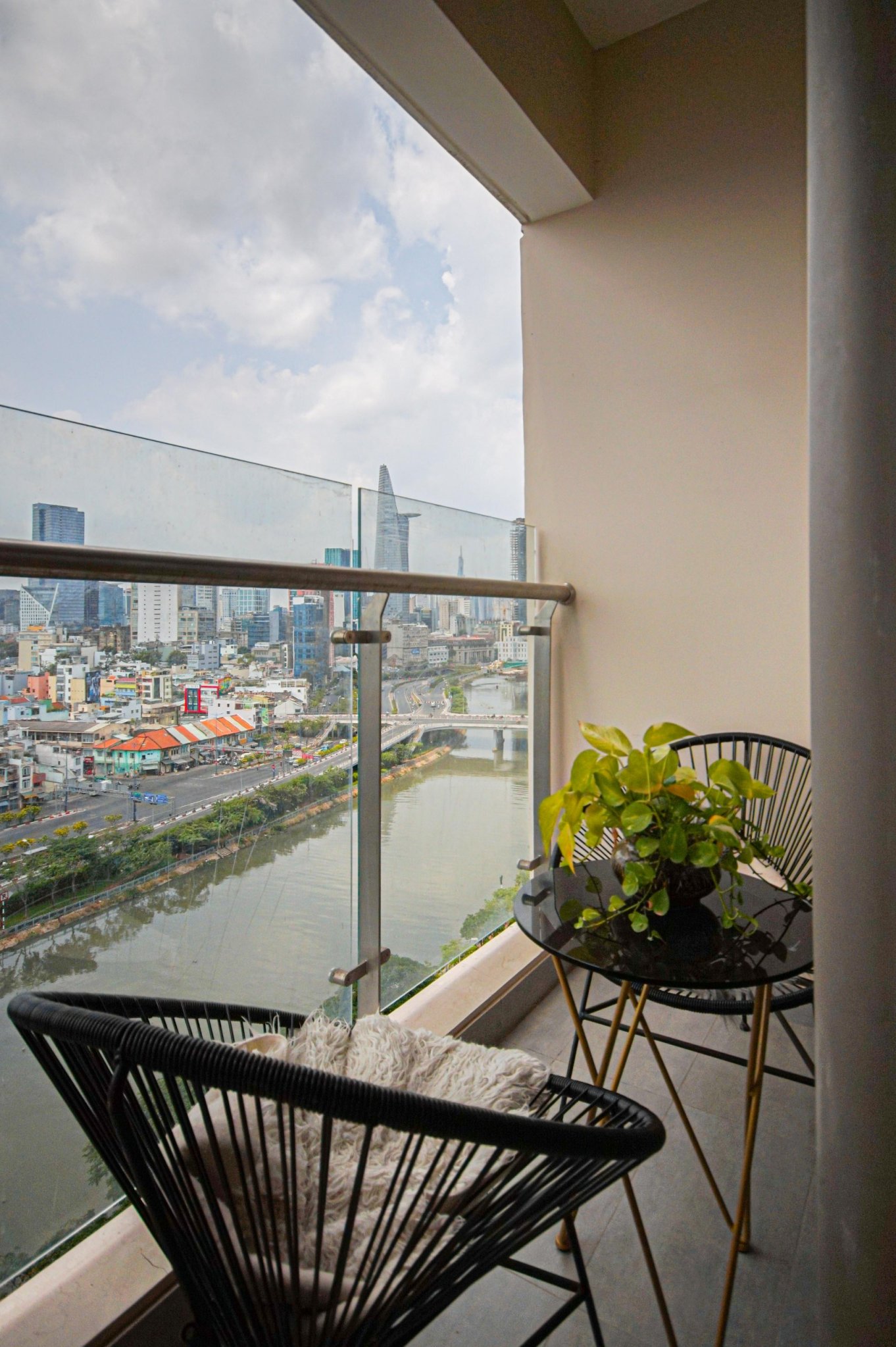 MILLENNIUM, 2 Phòng ngủ, Full nội thất, View sông và Bitexco image