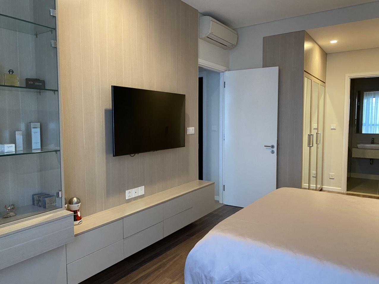 DIAMOND ISLAND, 3 BEDROOM, FULLY FURNISHED, NICE VIEW image