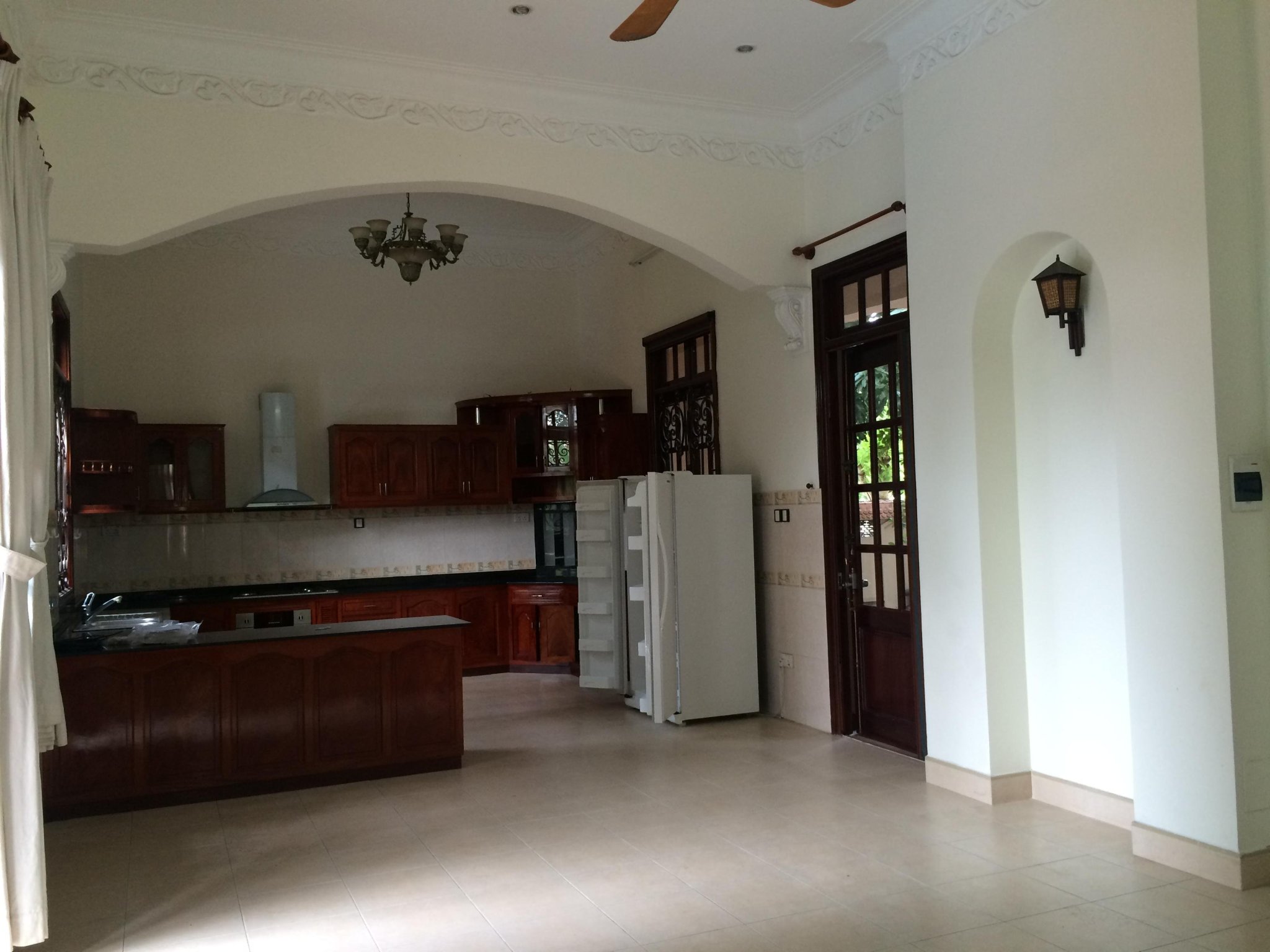 BIỆT THỰ THẢO ĐIỀN, CÓ HÒ BƠI RIÊNG, ĐANG CÓ HĐ THUÊ $14000 image