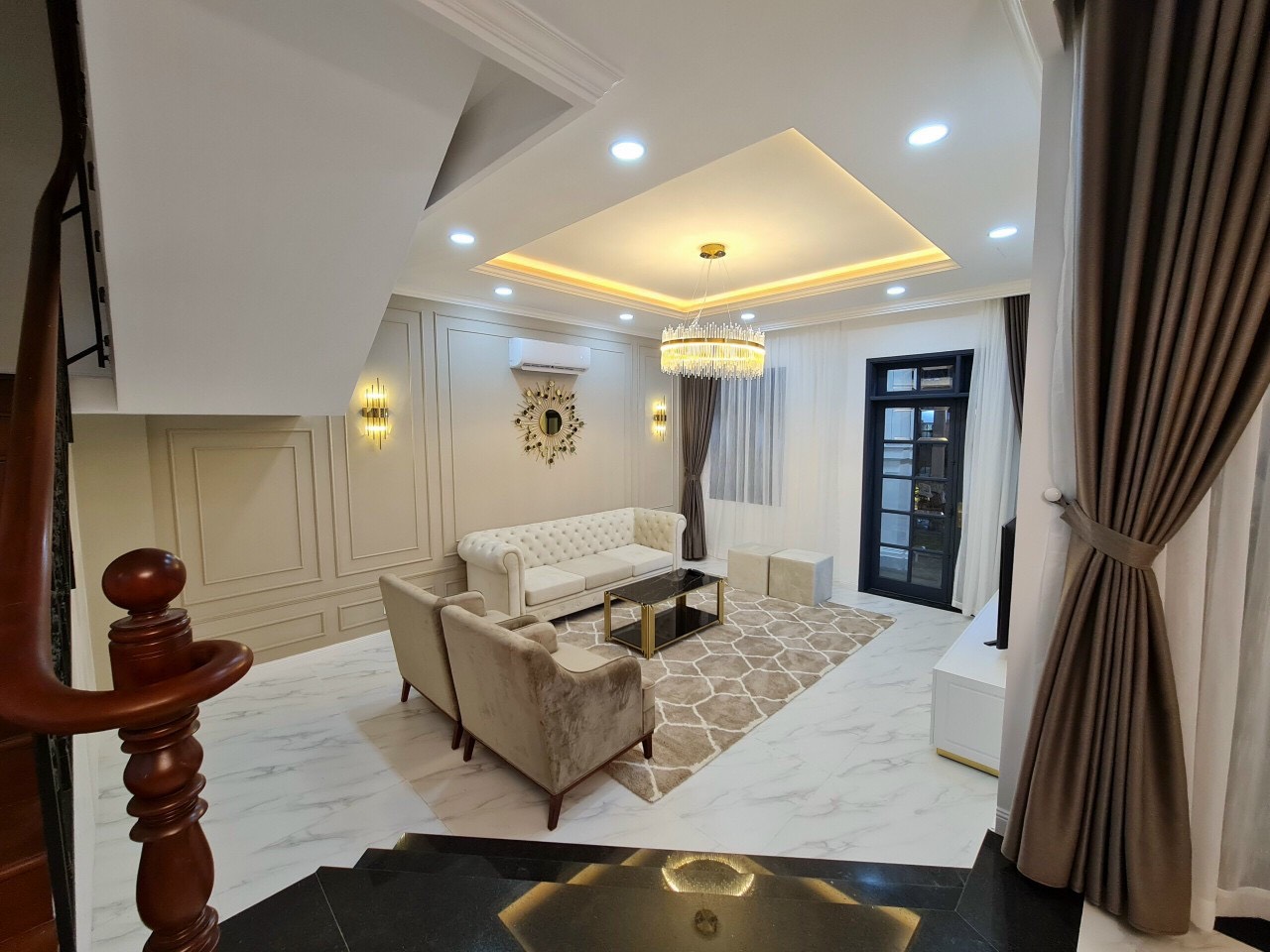 BIỆT THỰ SONG LẬP, NGAY NGÃ TƯ NVL VÀ NG THỊ THẬP, FULL NỘI THẤT image