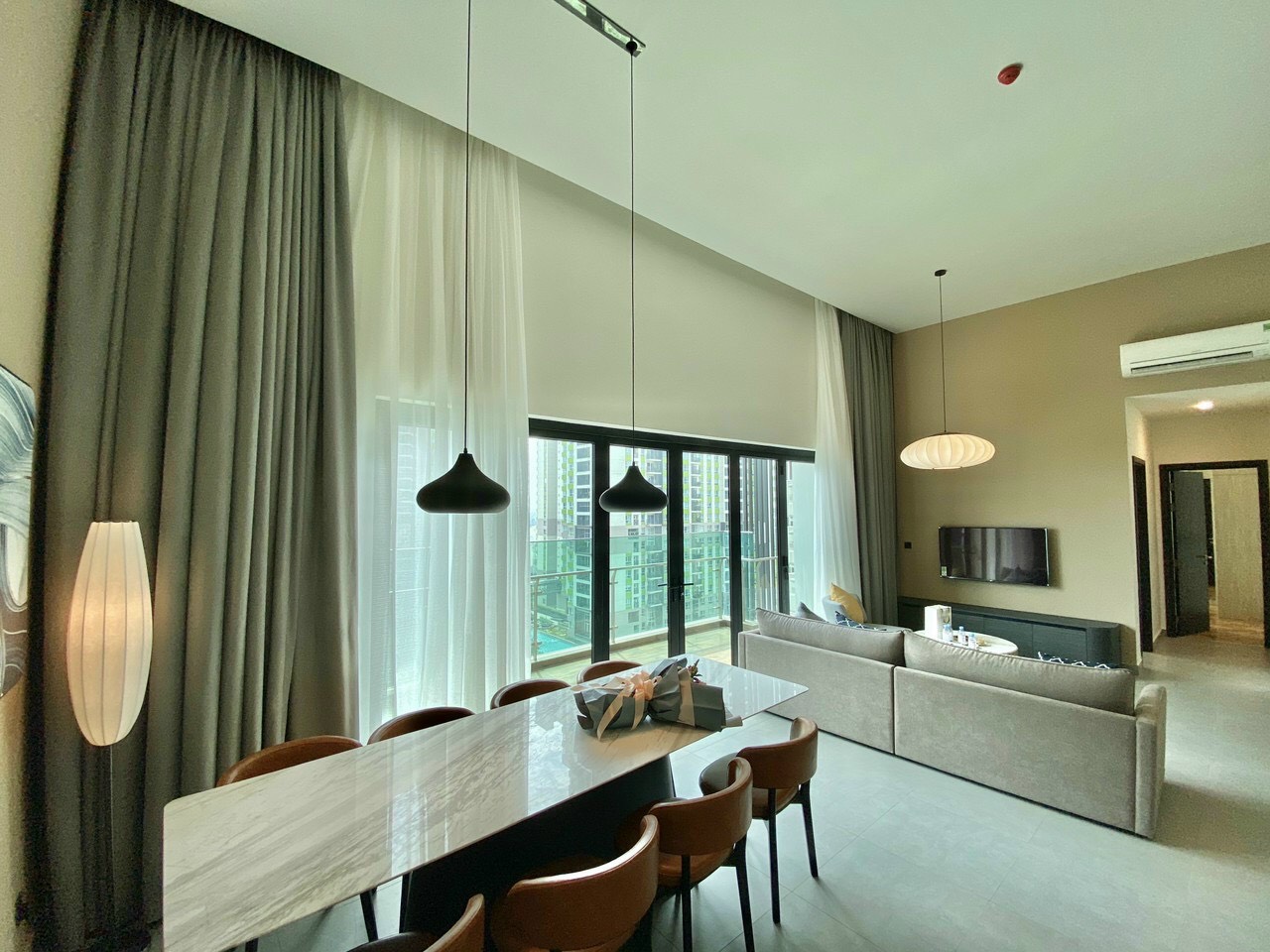 SOMERSET - FELIZ EN VISTA, 4 PHÒNG NGỦ, FULL NỘI THẤT, CÓ HĐ THUÊ image