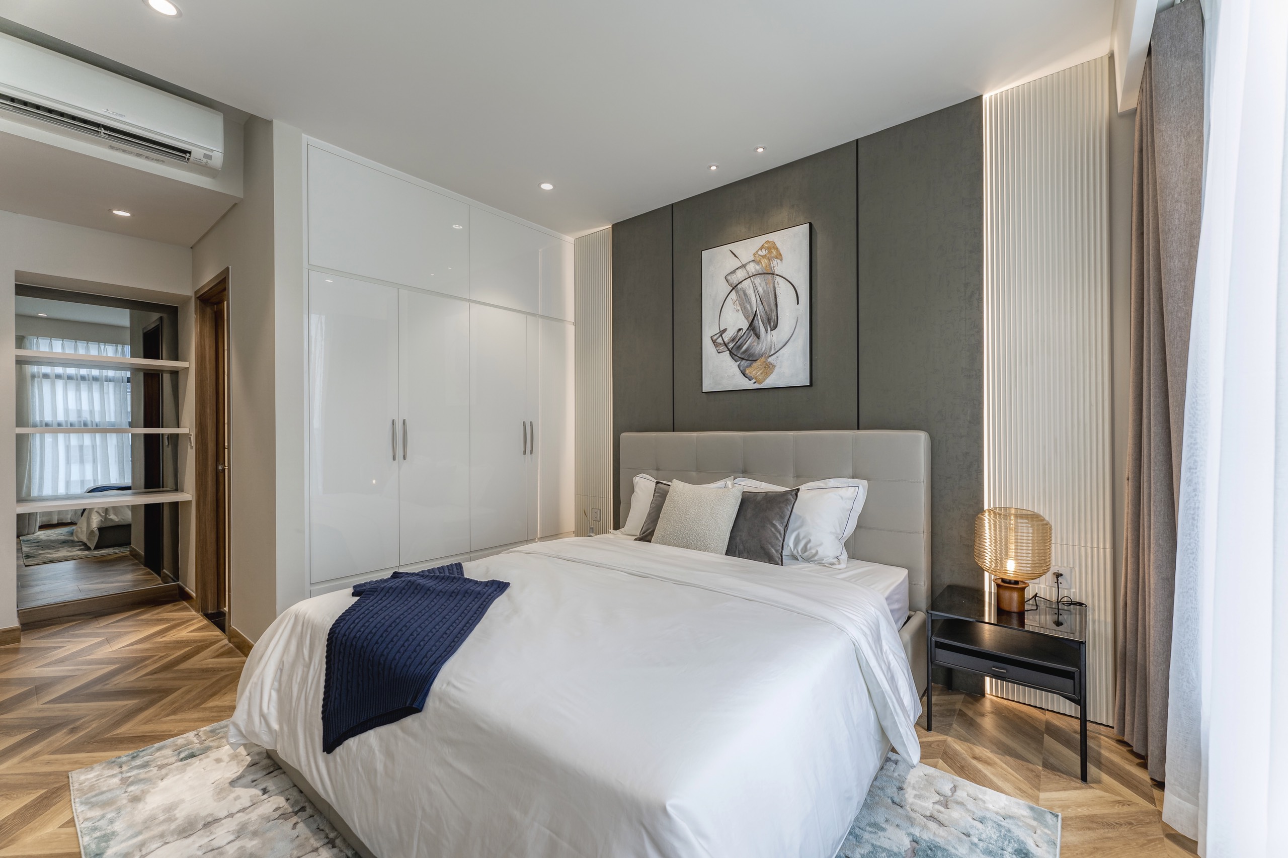 SUNWAH PEARL, 3 BEDROOMS, FULLY LUXURY FURNISHED, RIVER VIEW image