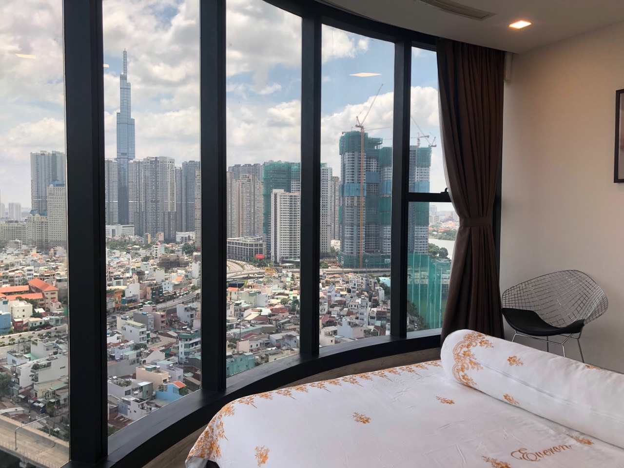 VINHOMES GOLDEN RIVER, 3 BEDROOMS, FULLY FURNISHED, RIVER VIEW image