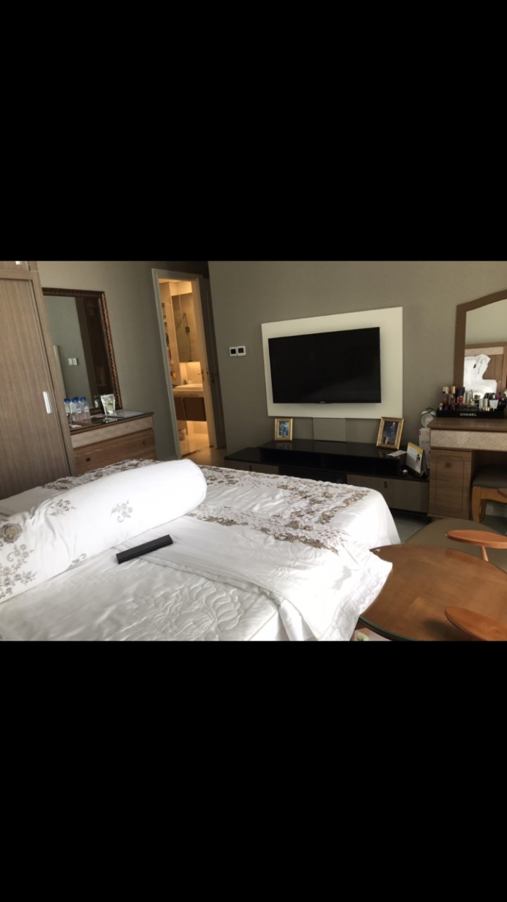 VINHOMES GOLDEN RIVER, 3 BEDROOM, FULLY FURNISHED, RIVER VIEW image