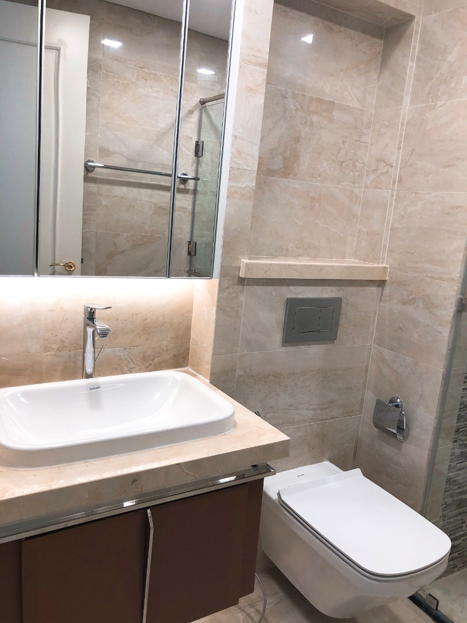 VINHOMES GOLDEN RIVER, 3 BEDROOM, FULLY FURNISHED, RIVER VIEW image