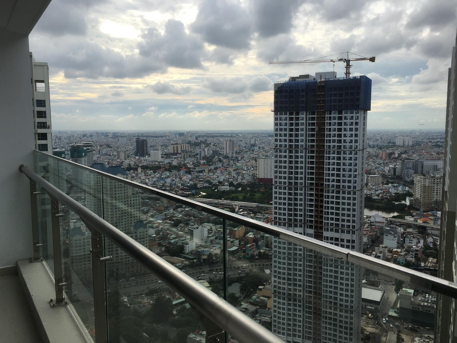 VINHOMES CENTRAL PARK, 3 BEDROOM, FULLY FURNISHED, NICE VIEW image